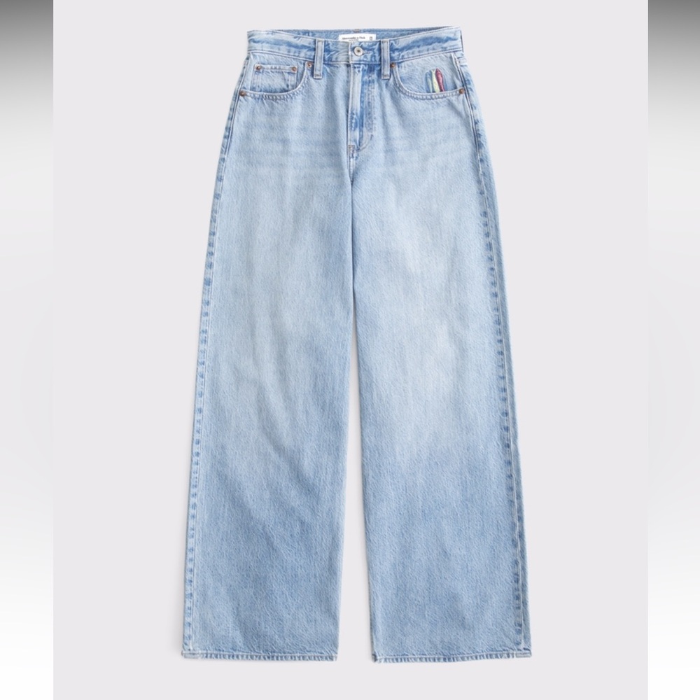 A&F High Rise Wide Leg Fish Embroidered Jean 25